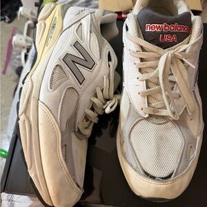 New Balance Men's Cream and Gray Sneakers